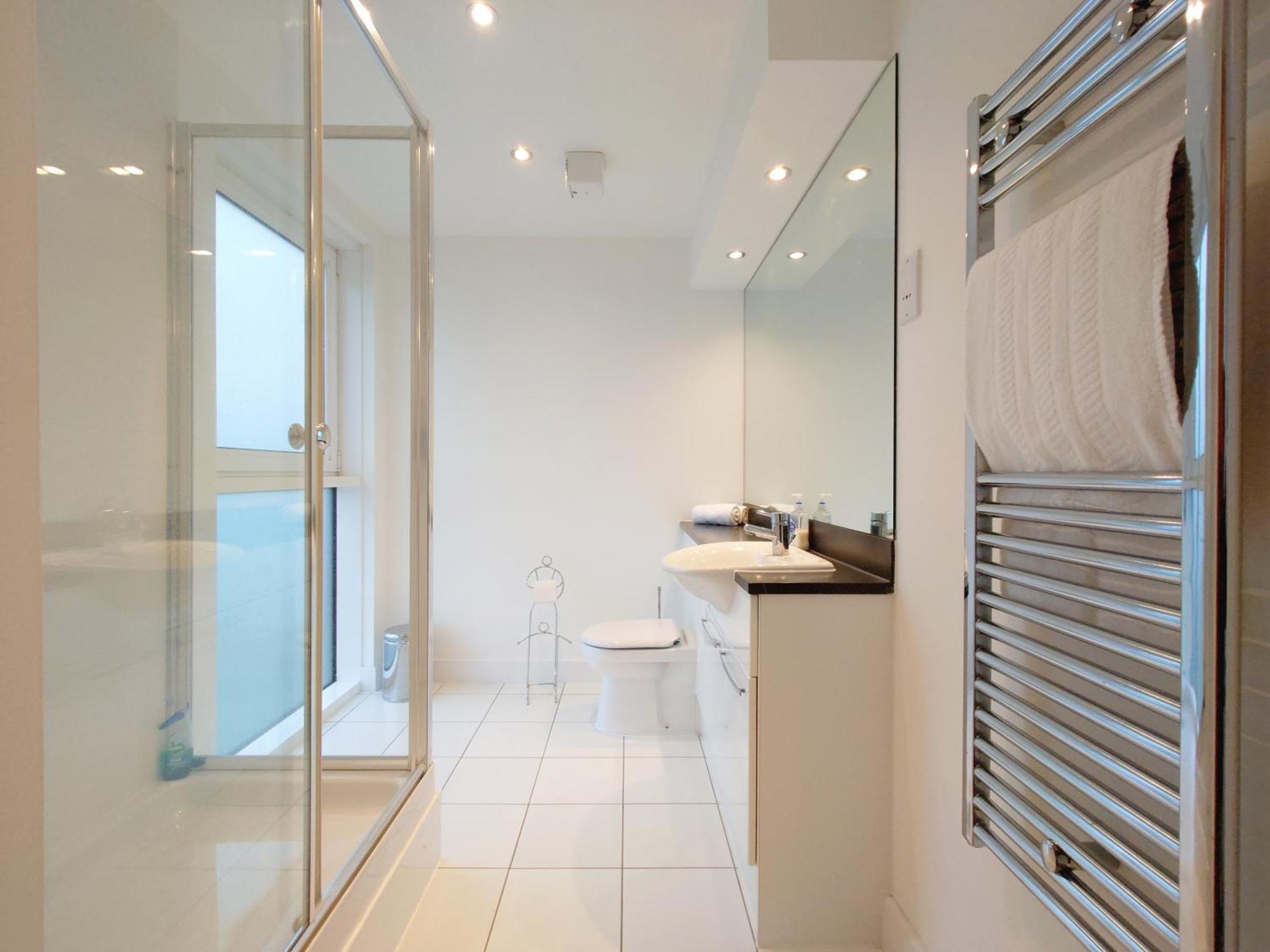 London Excel Stays - Three Bed Serviced Apartment Exterior photo
